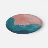 ウィルダネスパーソナライズされたピンクティール（緑がかった色）ブルー誕生日 ペーパープレート (アングル)