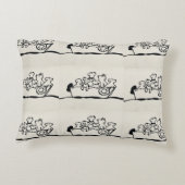 ウィローカッタデザインの枕「舟に乗った犬」 アクセントクッション (裏面)