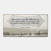 ウィンストンチャーチル感動的引用文機会 デスクマット (正面)