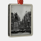 ウィンターインナイズユニオンスクエア001白黒 メタルオーナメント (右)