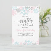 ウィンターオンダーランドファースト誕生日ピンクブルースノー 招待状 (スタンド正面)