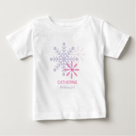 ウィンターオンデーランド ピンクの雪の結晶 モダンTシャツ ベビーTシャツ
