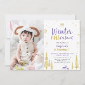 ウィンターオンデーランド、女の子 パープル 1歳の写真 誕生日 招待状 (正面)