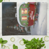 ウィンターコッカースパニエル犬キャラバンクリスマスアドベンチャー キッチンタオル (折り畳み)