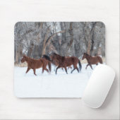 ウィンターズスランニングノーの馬の群れ マウスパッド (マウス)
