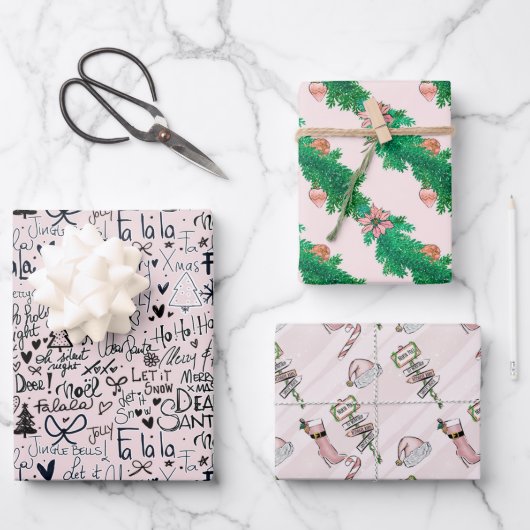 ウィンターピンクガーリーおもしろいホリーブーツクリスマス ラッピングペーパーシート (正面)
