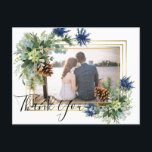 ウィンターブルーティスルユーカリ結婚スワンダーランド ポストカード<br><div class="desc">青いThistles、松のコーン、ユーカリ葉ス、冬のワンダーランドのテーマのアイテム結婚、招待状を含む大規模なコレクションの一部rsvpのブライダルパーティギフトなどの日付を保存する。クリスマスまたは冬の結婚式の計画ガイドのテーマアイディアと詳細については、weddingdesignchic.comを参照して。</div>