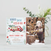 ウィンターレッドトラック雪おもしろいボーイファースト誕生日 招待状 (スタンド正面)