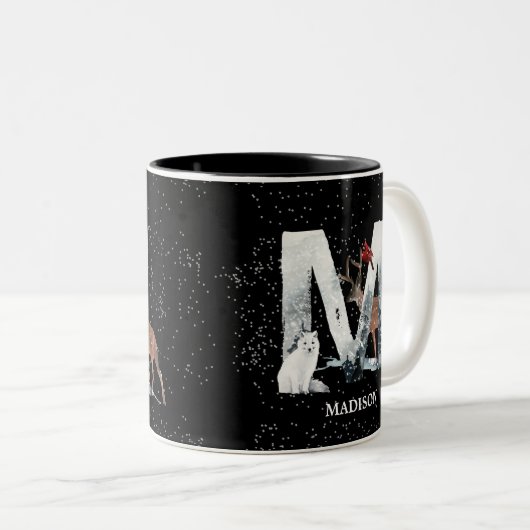 ウィンターワンダーランドアルファベットMモノグラム | Snow Wolf ツートーンマグカップ (正面右)