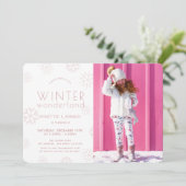 ウィンターワンダーランドピンクガールフォト誕生日 招待状 (スタンド正面)