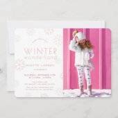 ウィンターワンダーランドピンクガールフォト誕生日 招待状 (正面)