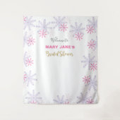 ウィンターワンダーランドブライダルシャワーピンクスノーフレーク タペストリー (正面)