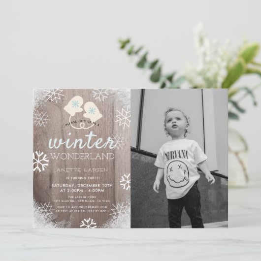 ウィンターワンダーランドボーイフォト誕生日招待状 招待状 (スタンド正面)