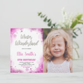 ウィンターワンダーランド誕生日招待状ピンク写真 招待状 (スタンド正面)