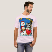 ウィンター フレンズ: 雪だるま & アライグマ ジョイ デザイン Tシャツ (正面フル)