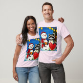 ウィンター フレンズ: 雪だるま & アライグマ ジョイ デザイン Tシャツ (ユニセックス)