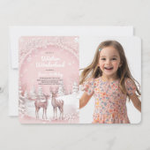 ウィンター ワンダーランド ピンクと鹿の写真 誕生日 招待状 (正面)