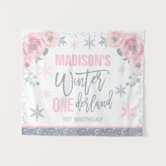 ウィンター ワンダーランド ピンク 1歳の誕生日 装飾 B タペストリー (正面(横))