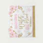 ウィンター ワンダーランド ピンク 1歳誕生日パーティーバナー タペストリー (正面)