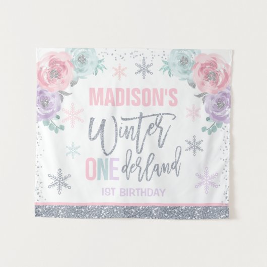 ウィンター ワンダーランド ピンク 1歳 誕生日 装飾 タペストリー (正面(横))