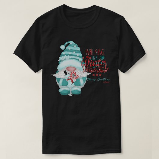 ウィンタ―ワンダーランドを歩くノーム クリスマス Tシャツ (デザイン正面)