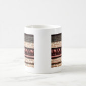 ウィンチェスターの卵および投げ矢の鋳造物 コーヒーマグカップ (中央)