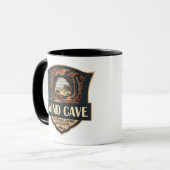 ウィンドケーブナショナルパークイラストレーションレトロバッジ マグカップ (正面左)