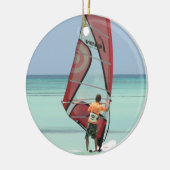 ウィンドサーフィンをするオーナメント セラミックオーナメント (左)