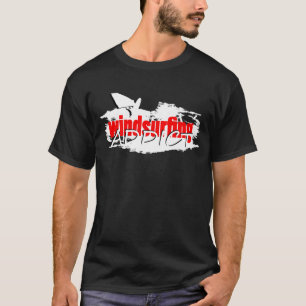ウィンドサーフィンをする常習者のTシャツ Tシャツ