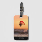 ウィンドサーフィンアットサンセットサーファーパーソナライズされたカスタム ラゲッジタグ (正面縦)