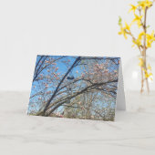 ウィンドチャイムとマグノリアツリー誕生日カード カード (黄色い花)
