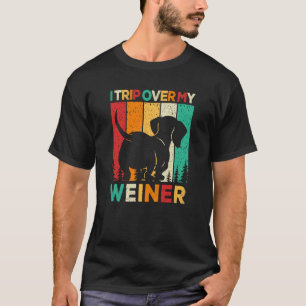 ウィーナーダックスフンドの犬にひっかかる Tシャツ