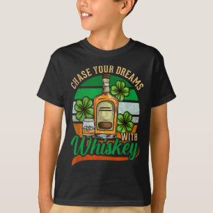ウイスキーで夢を追え セントパトリックデー C Tシャツ