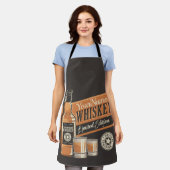 ウイスキーパーソナライズされたリキュールボトルウェスタンバー エプロン (着用した状態)