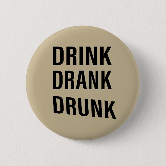 ウイスキー引用文おもしろいアルコールことわざギフト 缶バッジ (正面)