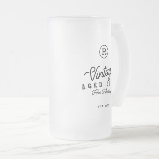 ウイスキー素晴らしモノグラムとエスト年のような年齢のヴィンテージ フロストグラスビールジョッキ (正面右)