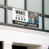 ウェイクフォレスト大学 |ワードマークのスリープ解除 横断幕 (ビルの外側)