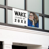 ウェイクフォレスト大学 |ワードマークのスリープ解除 横断幕 (ビルの外側)