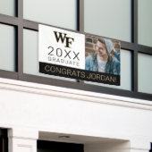 ウェイクフォレスト大学 | WF 横断幕 (ビルの外側)