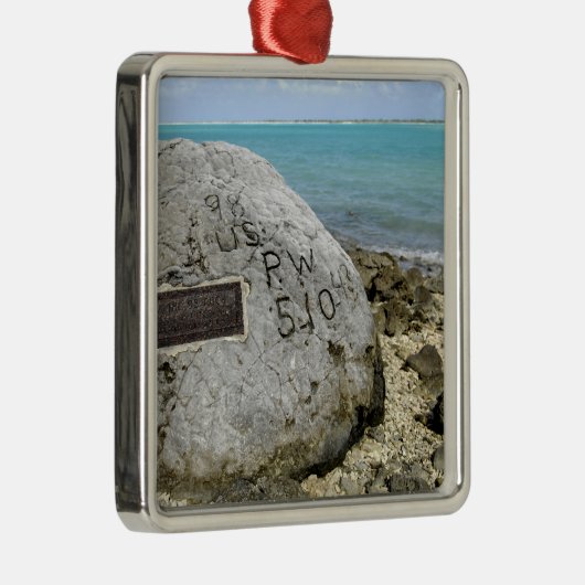 ウェイク島の戦争捕虜の追悼碑 メタルオーナメント (右)