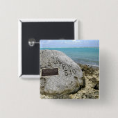 ウェイク島の戦争捕虜の追悼碑 缶バッジ (正面&裏面)