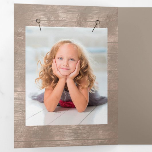 ウェスタンテーマウッド4写真テンプレートクリスマス 三つ折りクリスマスカード (内部最初)