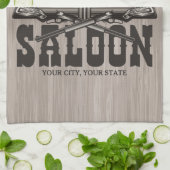 ウェスタンパーソナライズされたライフルガンオールドサロンバー キッチンタオル (折り畳み)