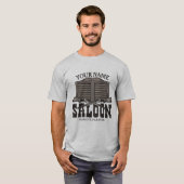 ウェスタンパーソナライズされたライフルガンオールドサロンバー Tシャツ (正面フル)