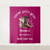 ウェスタン女性のカーボーイはマゼンタピーニーの泡立つシックなブーツ タペストリー (正面)