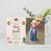 ウェスタン女性のカーボーイファーストロデオフォト誕生日 招待状 (スタンド正面)