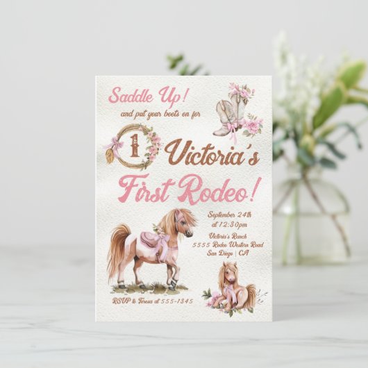 ウェスタン女性のカーボーイロデオピンクボウポニー誕生日 招待状 (スタンド正面)
