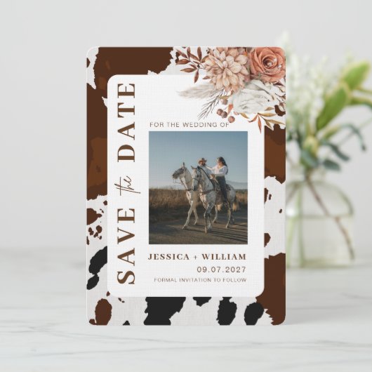 ウェスタン素朴フォトカウボーイの結婚式の日付を保存 招待状 (スタンド正面)