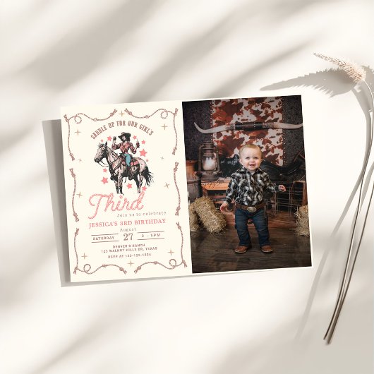 ウェスタン・サドルで女の子の3歳の誕生日を迎え 招待状