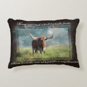 ウェスタン・ロングホーン・カウボーイ・ウィズダム アクセントクッション (正面)